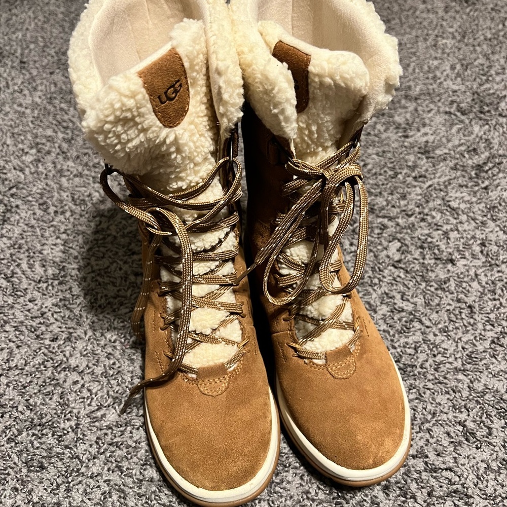 UGG Lakesider Tall Lace boots size 6